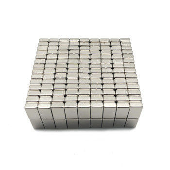 comprar Espessura Magnetização Imãs industriais de neodímio 33UH 33SH online manufacture
