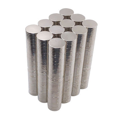 acheter Magnet de néodyme sintré de qualité N35 à N52 avec une résistance élevée à la corrosion et un revêtement en or pour les dispositifs magnétiques personnalisés online manufacture